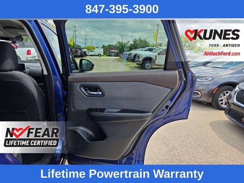 Used 2023 Nissan Rogue SV FWD image 22