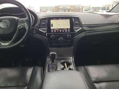 Used 2020 Jeep Grand Cherokee Overland image 18