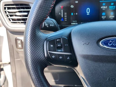 Used 2023 Ford Escape ST-Line Select AWD/4WD image 29
