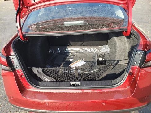 New 2025 Nissan Versa SR w/ Trunk Package image 6