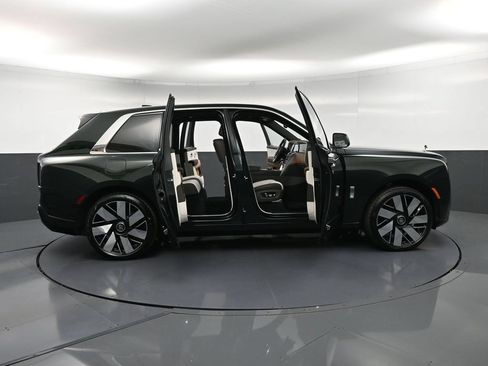 New 2026 Rolls-Royce Cullinan AWD/4WD image 40