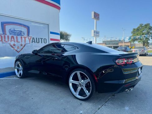 Used 2023 Chevrolet Camaro LT w/ RS Package image 41