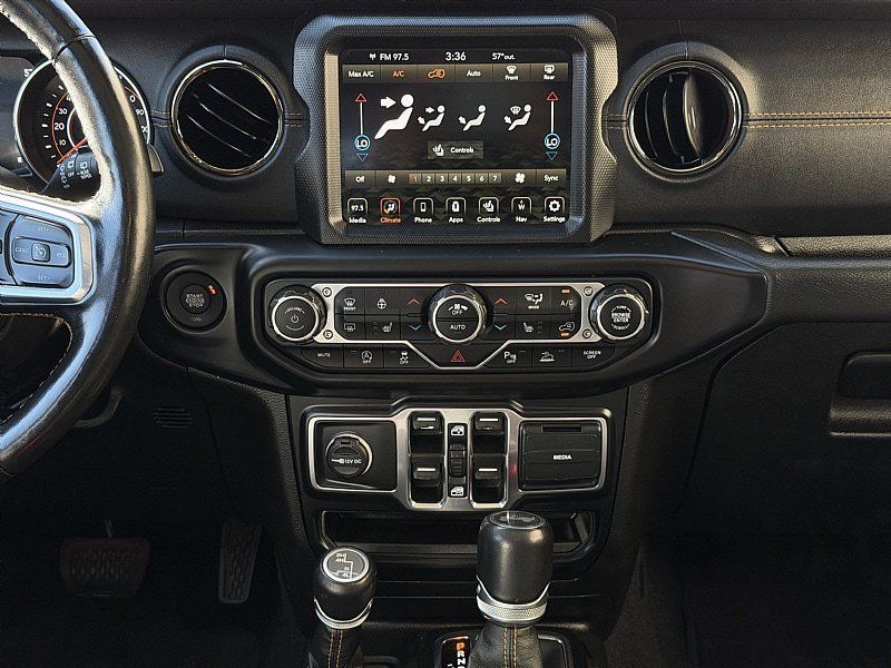 Used 2022 Jeep Wrangler Unlimited Sahara AWD/4WD image 11