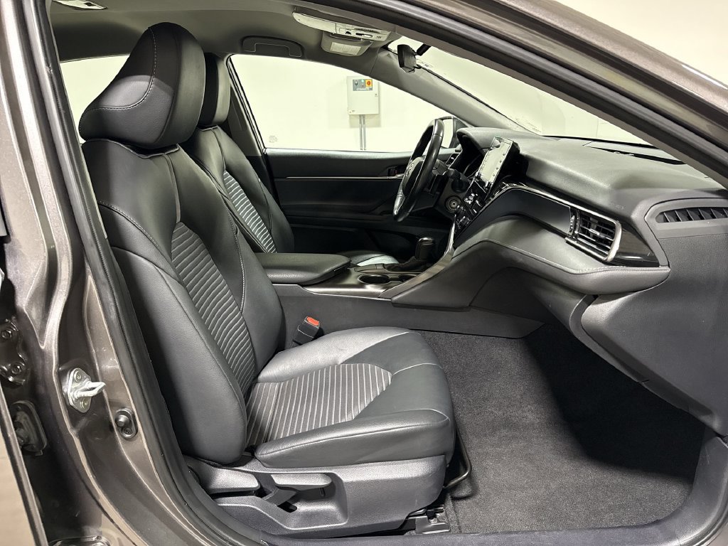 Used 2024 Toyota Camry SE FWD image 21