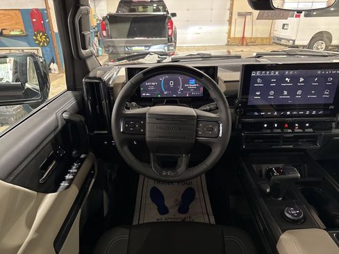New 2026 GMC Hummer EV 4x4 Crew Cab image 24