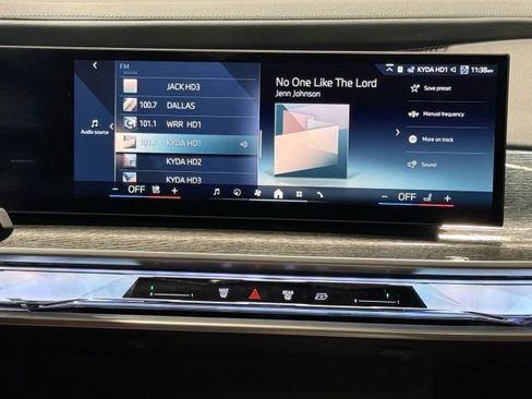 Used 2025 BMW 760i xDrive w/ Executive Package AWD/4WD image 72