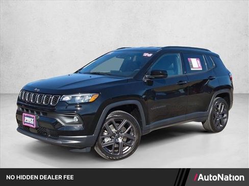 Used 2026 Jeep Compass Latitude AWD/4WD image 1