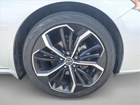 Used 2023 Nissan Altima 2.5 SR FWD image 17