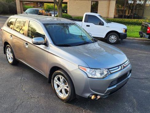 Used 2014 Mitsubishi Outlander SE FWD image 8