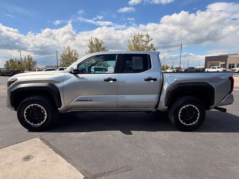 Used 2024 Toyota Tacoma TRD Off-Road AWD/4WD image 11