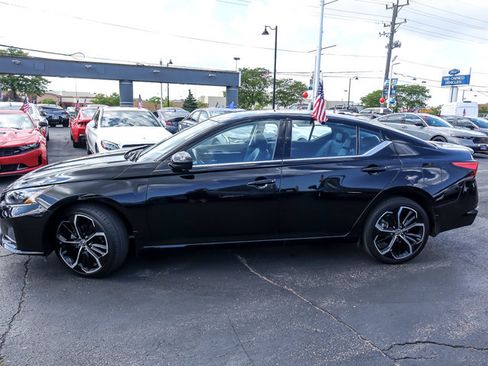 Used 2023 Nissan Altima 2.0 SR AWD/4WD image 5