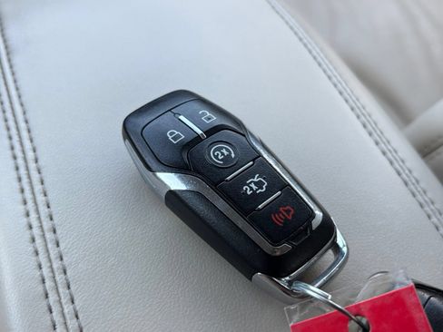 Used 2016 Lincoln MKC Select w/ Select Plus Package FWD image 27