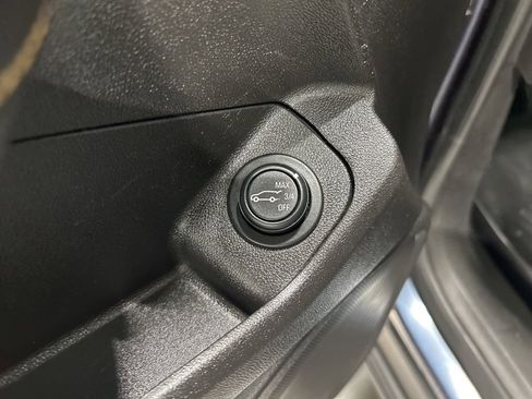 Used 2018 GMC Terrain SLE w/ Driver Convenience Package FWD image 15