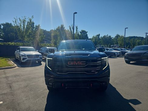 Used 2024 GMC Sierra 1500 AT4 w/ Technology Package AWD/4WD image 2