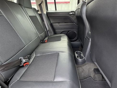Used 2016 Jeep Patriot Sport w/ Power Value Group AWD/4WD image 13