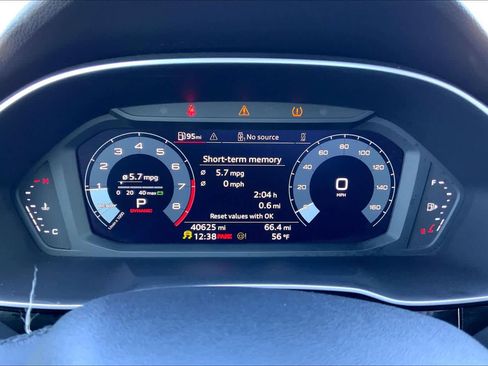 Used 2023 Audi Q3 2.0T Premium image 25