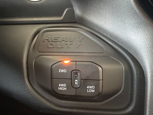 New 2026 RAM 2500 Laramie AWD/4WD image 28