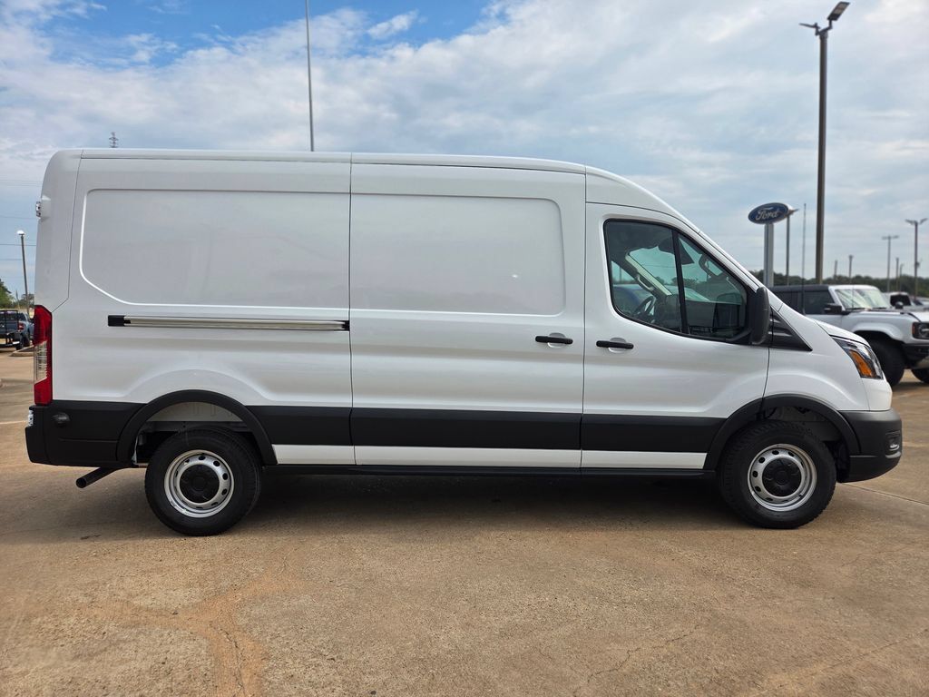 New 2026 Ford Transit 250 148 Medium Roof w/ Load Area Protection Package RWD image 4