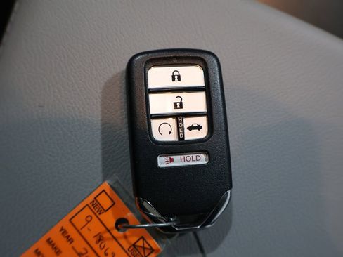 Used 2018 Honda Accord Touring image 26