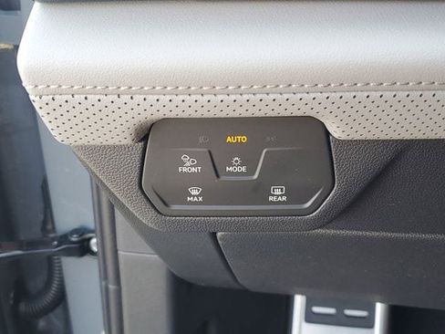 New 2026 Volkswagen Atlas Peak Edition AWD/4WD image 28