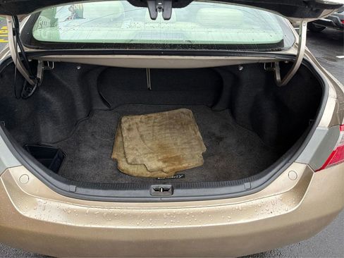 Used 2009 Toyota Camry LE image 11