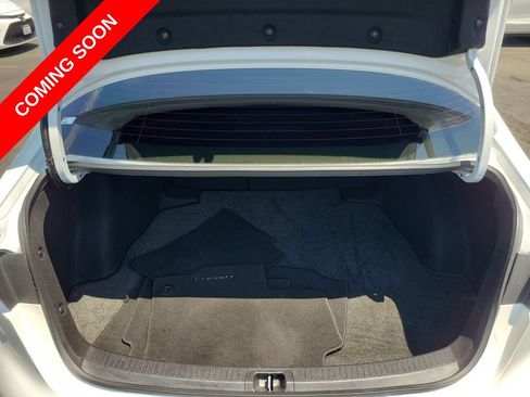 Used 2022 Toyota Corolla LE w/ Carpet Mat Package (TMS) FWD image 9