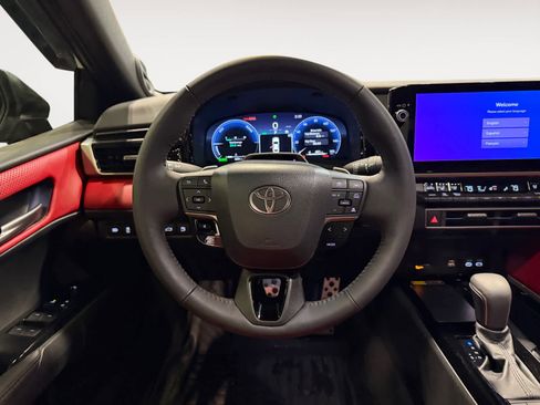 Used 2025 Toyota Camry XSE image 13