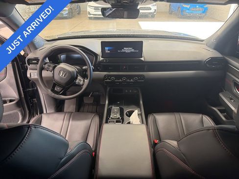 Used 2026 Honda Pilot Black Edition image 5