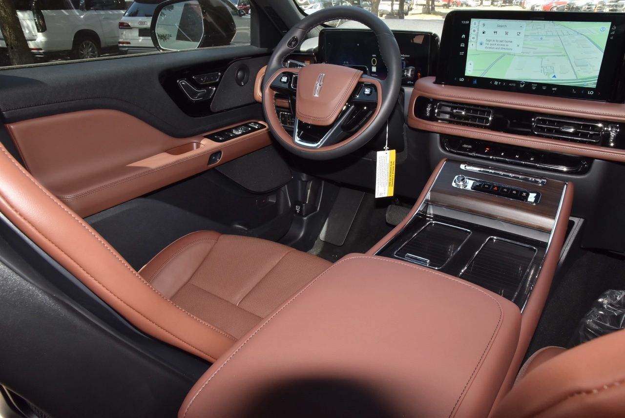 New 2026 Lincoln Aviator Reserve AWD/4WD image 16
