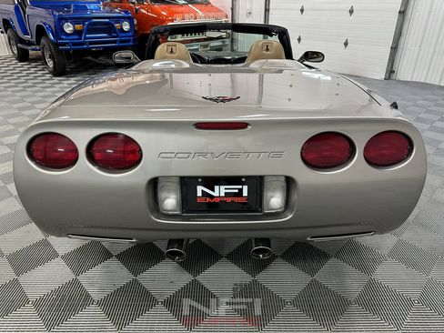 Used 2000 Chevrolet Corvette Convertible 2D w/ Memory Pkg image 16