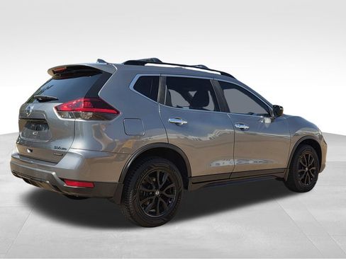 Used 2018 Nissan Rogue SV AWD/4WD image 6