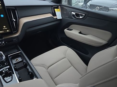 New 2026 Volvo XC60 B5 Core w/ Climate Package AWD/4WD image 20