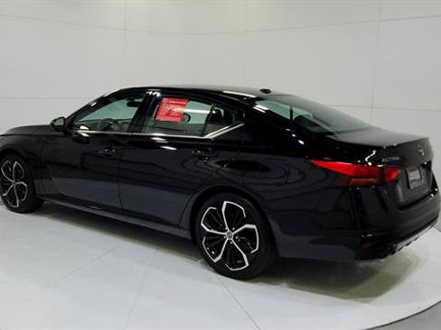 Certified 2025 Nissan Altima 2.5 SR FWD image 6