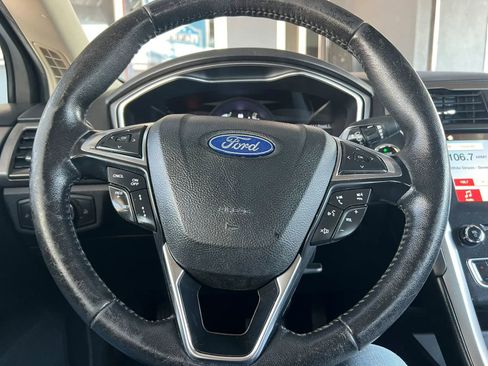 Used 2018 Ford Fusion SE w/ Equipment Group 602A FWD image 21