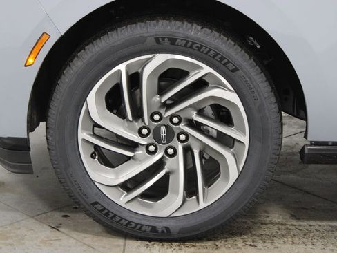 New 2026 Lincoln Navigator Reserve AWD/4WD image 20
