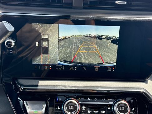 New 2026 GMC Sierra 2500 AT4 w/ AT4 Premium Plus Package AWD/4WD image 24