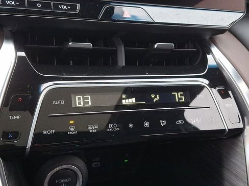 New 2024 Toyota Venza Limited AWD/4WD image 16