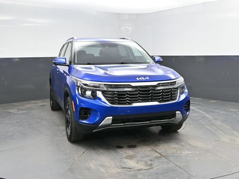 Used 2025 Kia Seltos S FWD image 4