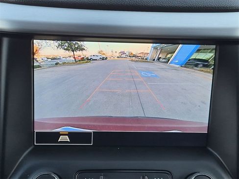 Used 2023 GMC Acadia SLT image 17