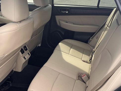 Used 2019 Subaru Outback 2.5i Limited w/ Popular Package #2 AWD/4WD image 17