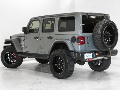 Used 2019 Jeep Wrangler Unlimited Sahara AWD/4WD image 28