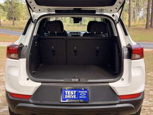 Used 2023 Chevrolet TrailBlazer LS image 10