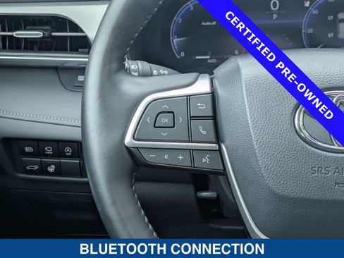 Used 2024 Toyota Highlander Platinum FWD image 28