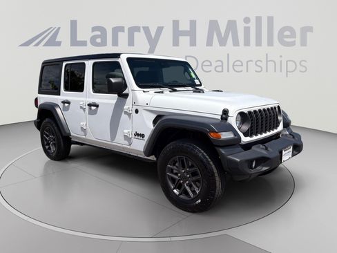 Used 2024 Jeep Wrangler Unlimited Sport AWD/4WD image 8
