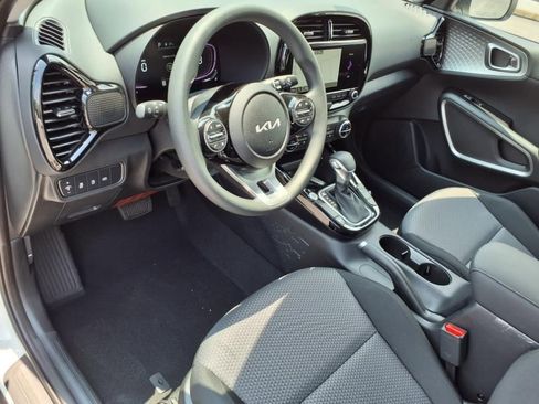 New 2025 Kia Soul S image 11