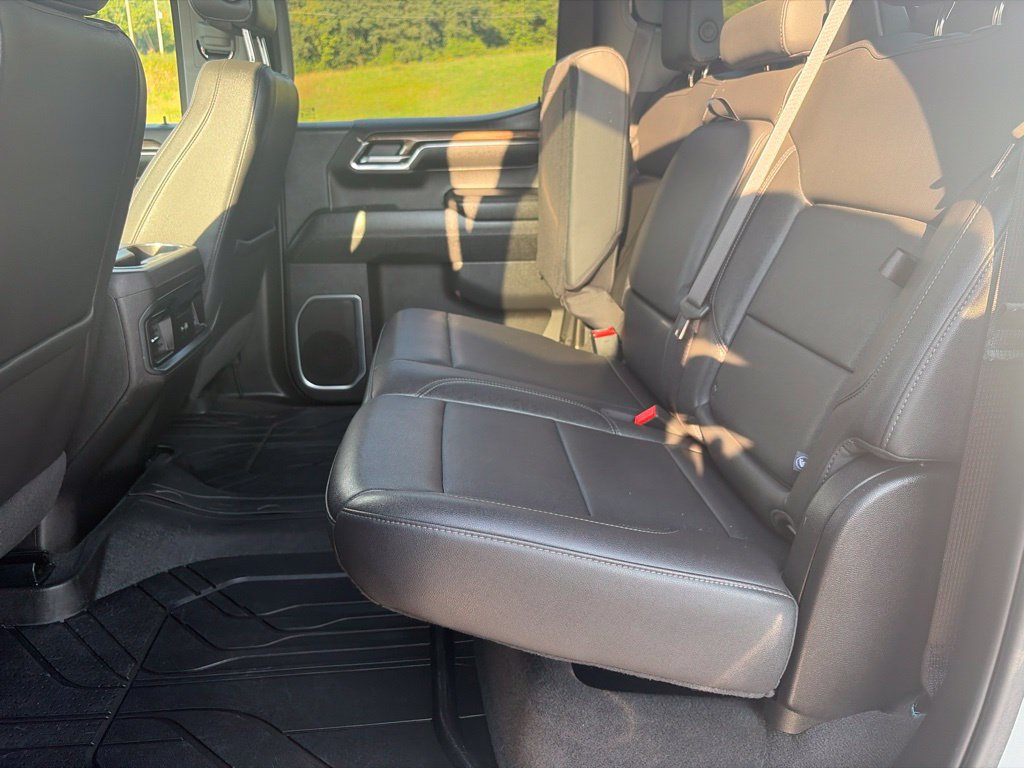 Used 2024 Chevrolet Silverado 1500 RST w/ Redline Edition AWD/4WD image 32