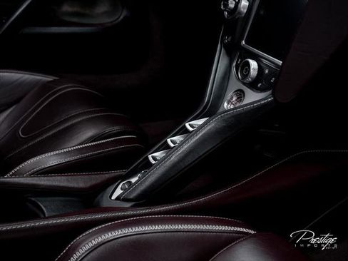 Used 2018 McLaren 720S Luxury RWD image 39