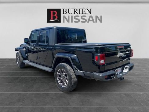 Used 2021 Jeep Gladiator Overland AWD/4WD image 3
