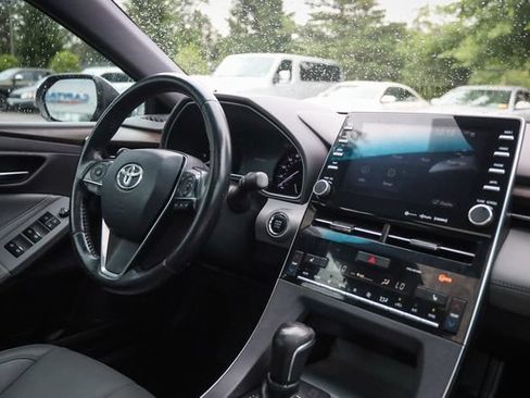 Used 2020 Toyota Avalon XLE w/ Moonroof Package FWD image 46