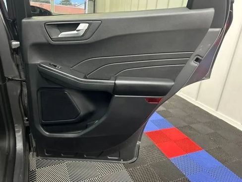Used 2025 Ford Escape Platinum AWD/4WD image 14